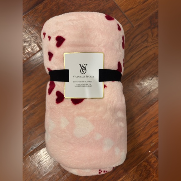 Victoria's Secret Valentine’s Soft Blanket - Picture 2 of 3